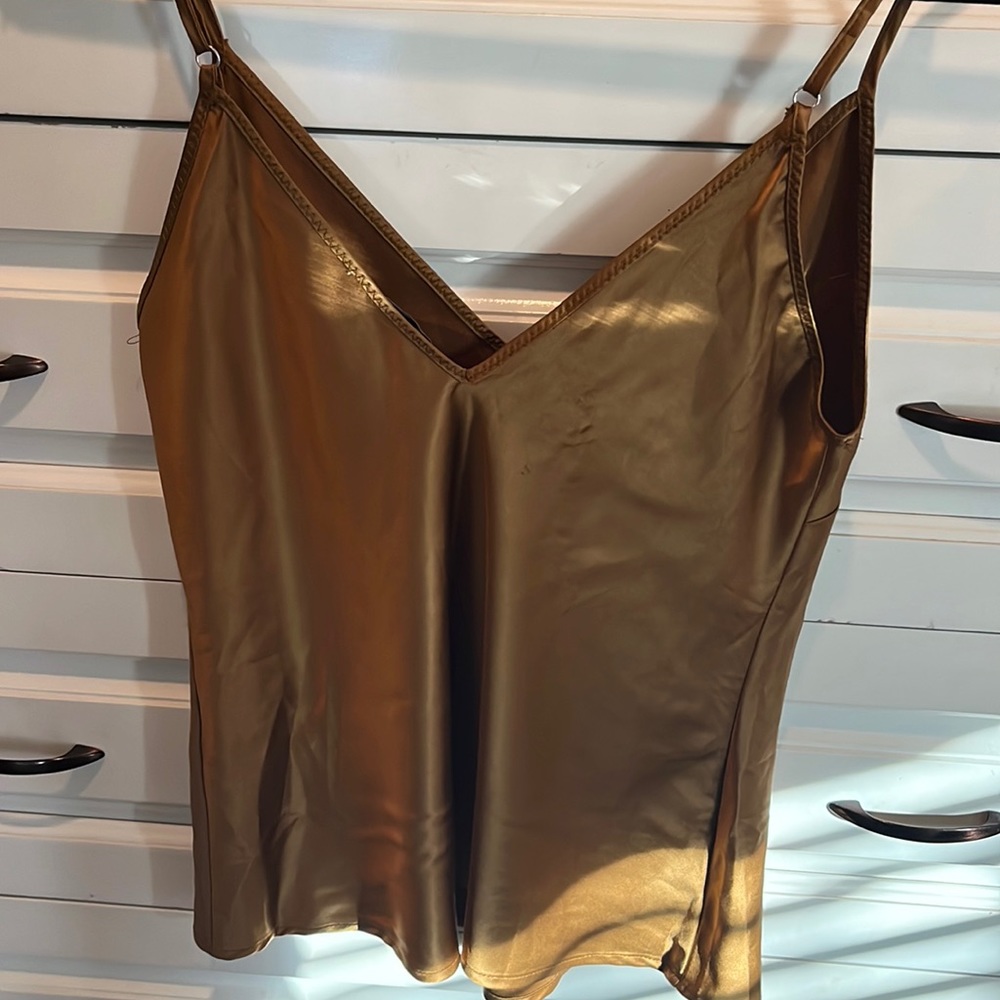 Beautiful gold tank top- great condition